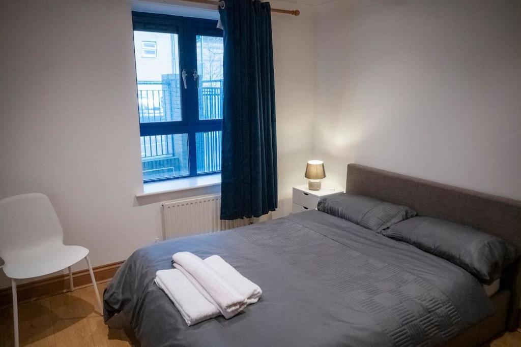 1-Bed Flat In Ocean Village Southampton Bagian luar foto