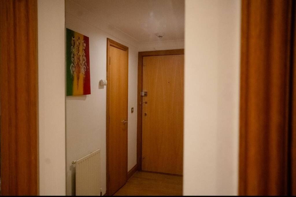1-Bed Flat In Ocean Village Southampton Bagian luar foto